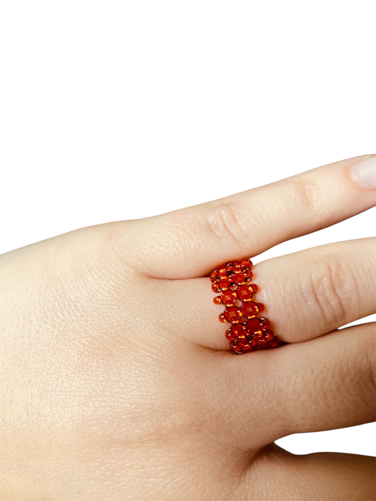 Anillo trenzado naranja de cuentas