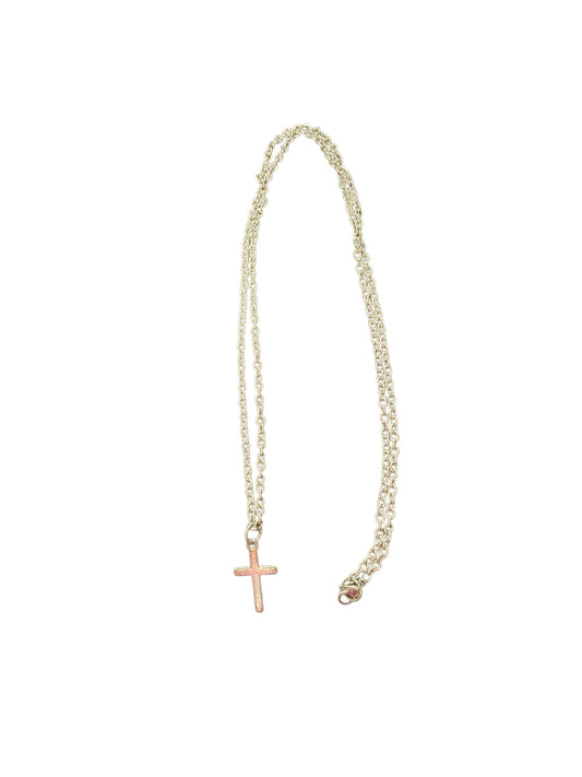 Collar semilargo de acero inoxidable con cadena de eslabones semigrandes y colgante de cruz