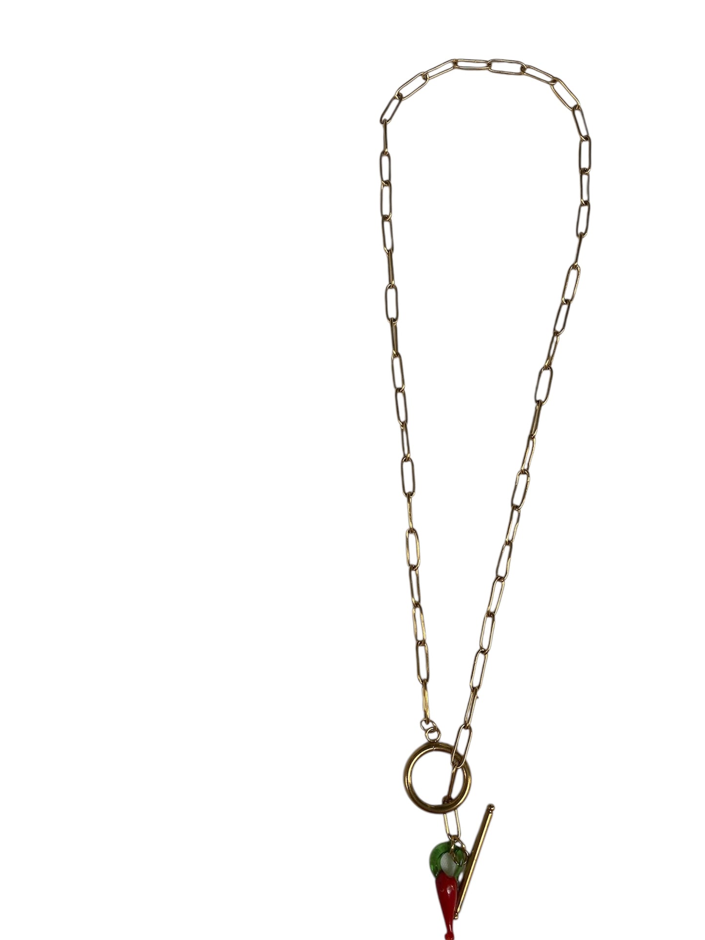 Collar Chili con cadena dorada de acero inoxidable y colgante artesanal de vidrio rojo en forma de jalapeño de arriba