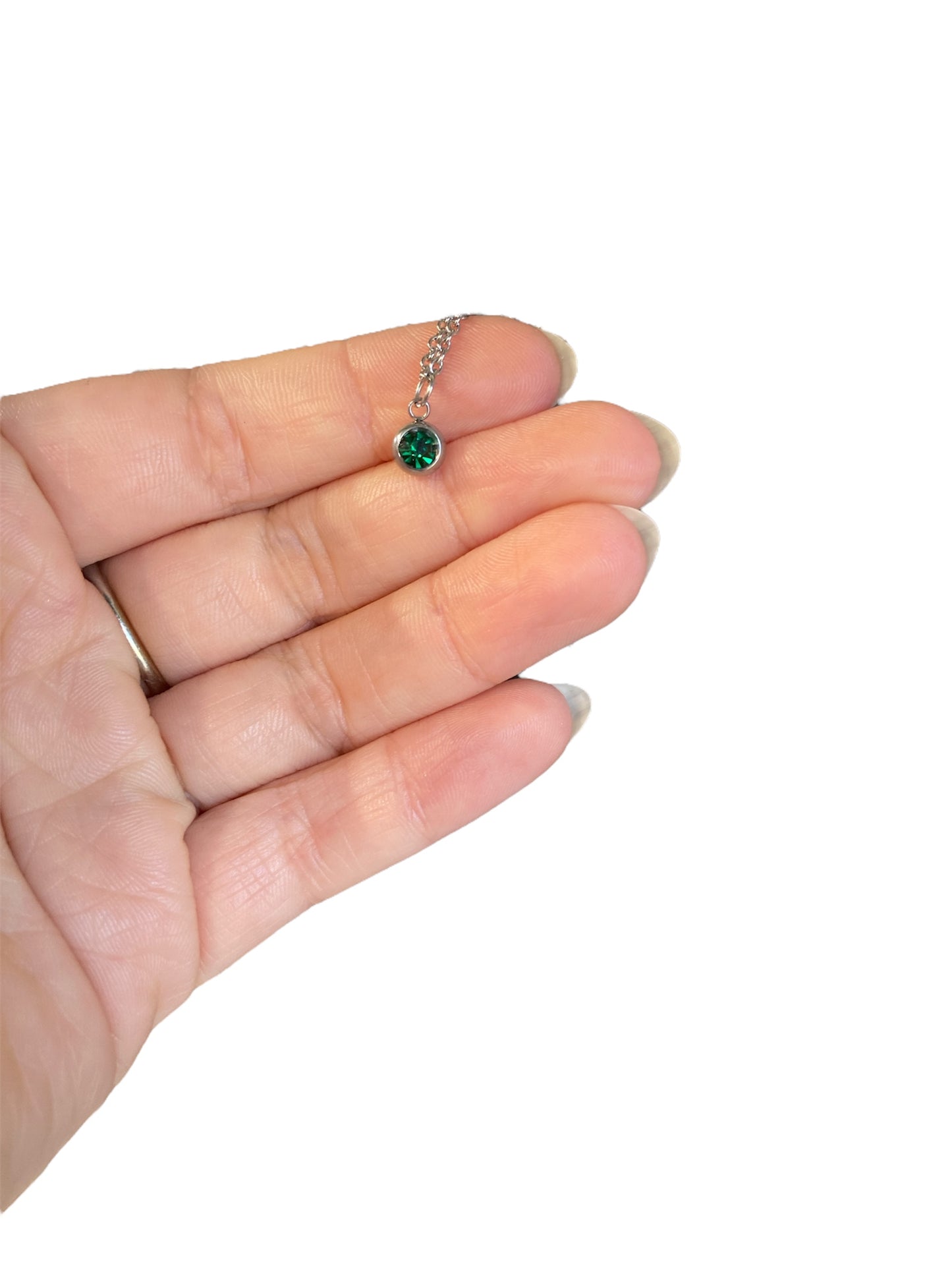 Collar con cadena FINA y colgantes de circonitas de colores – Salem Bisutería CERCA