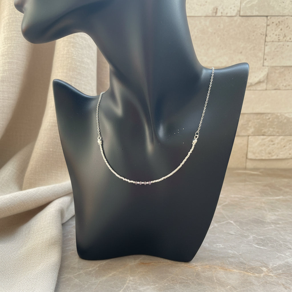 Collar de cristales plata y tupíes lila Salem Bisutería