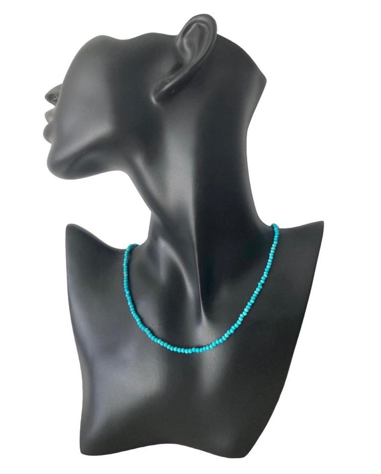Collar de cuentas de turquesa con cierre de acero inoxidable