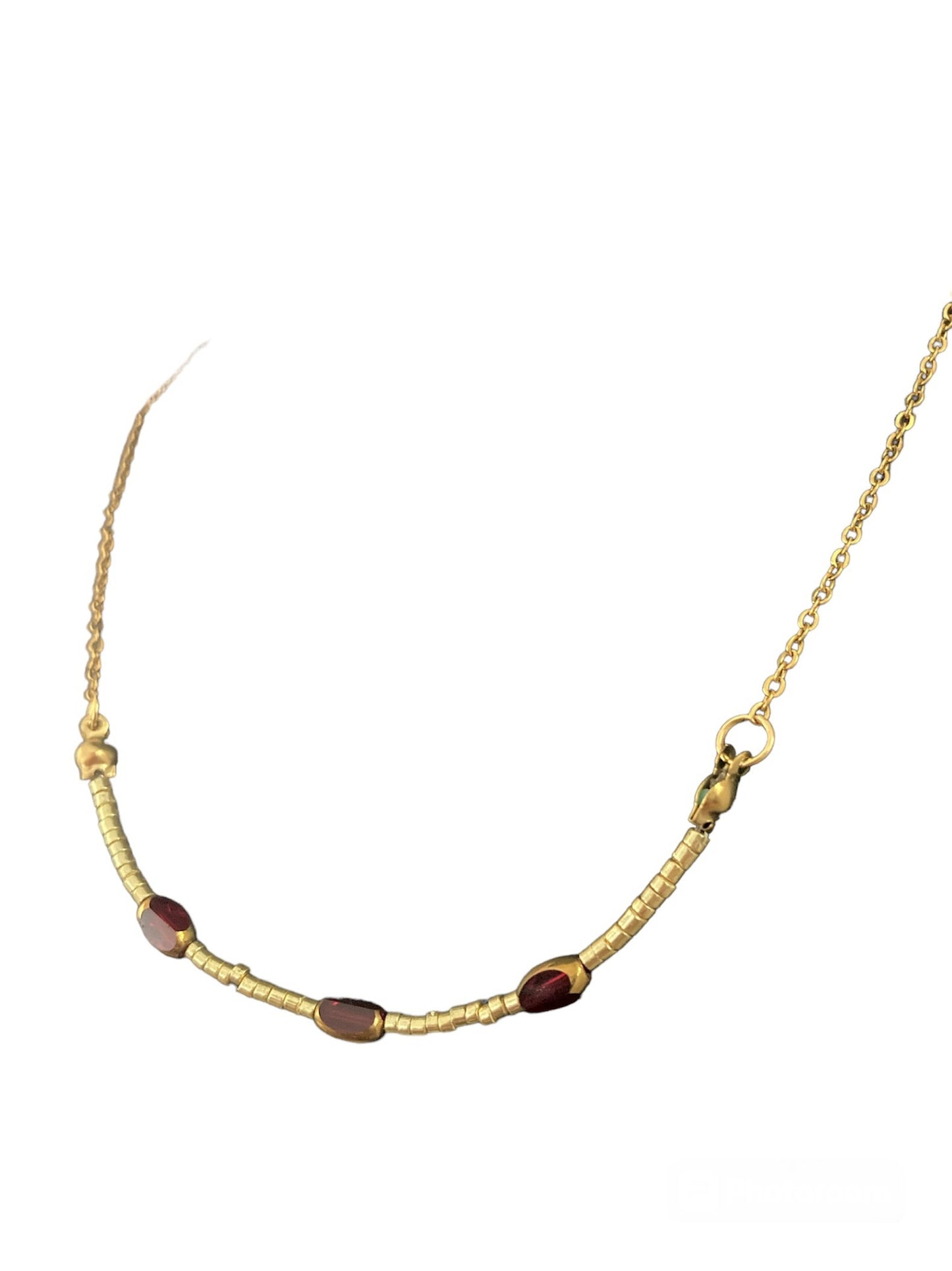 Collares Salem Bisutería con cuentas de cristal dorado cerca