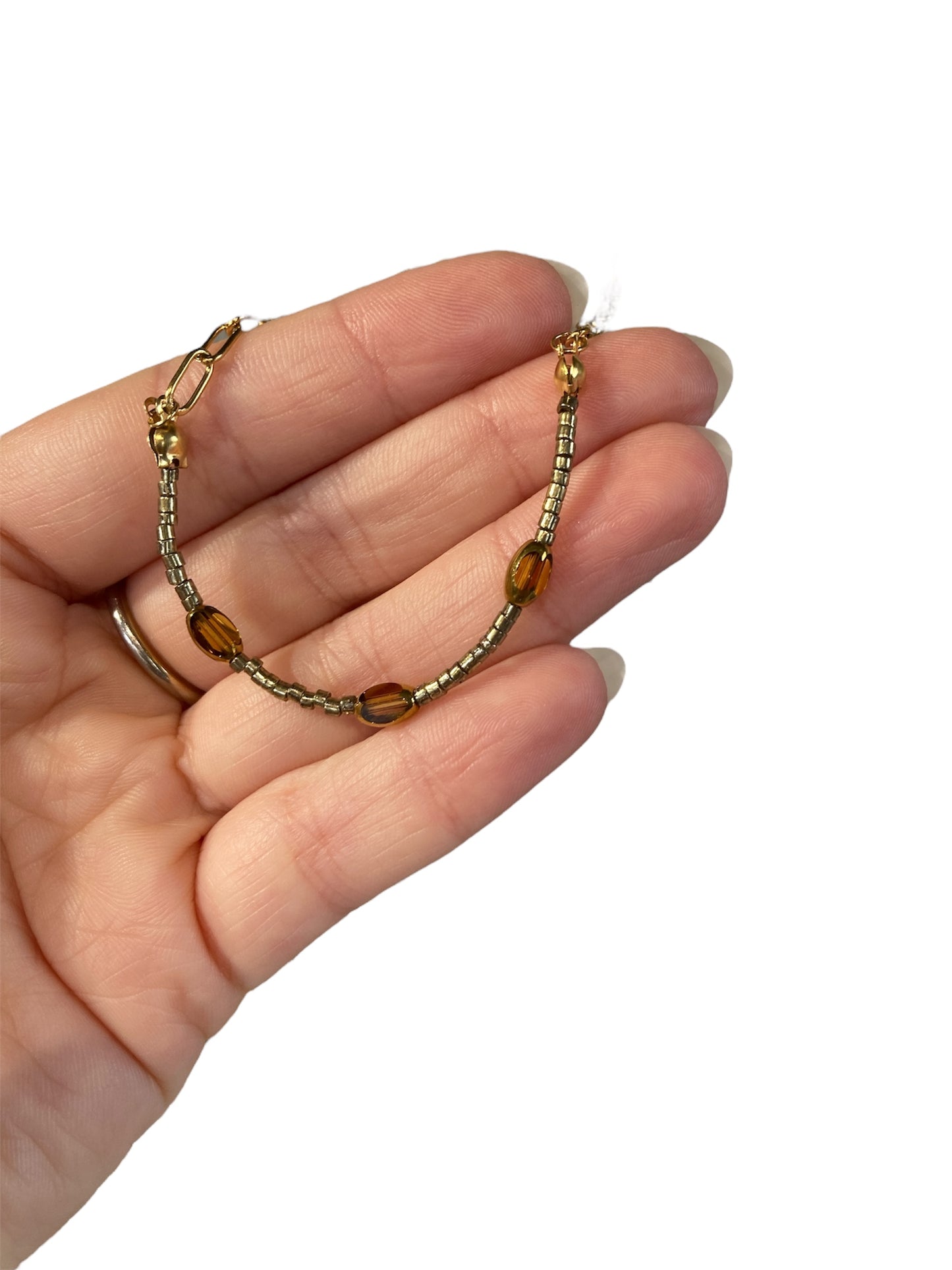 Collares Salem Bisutería con cuentas de cristal dorado cerca marrón