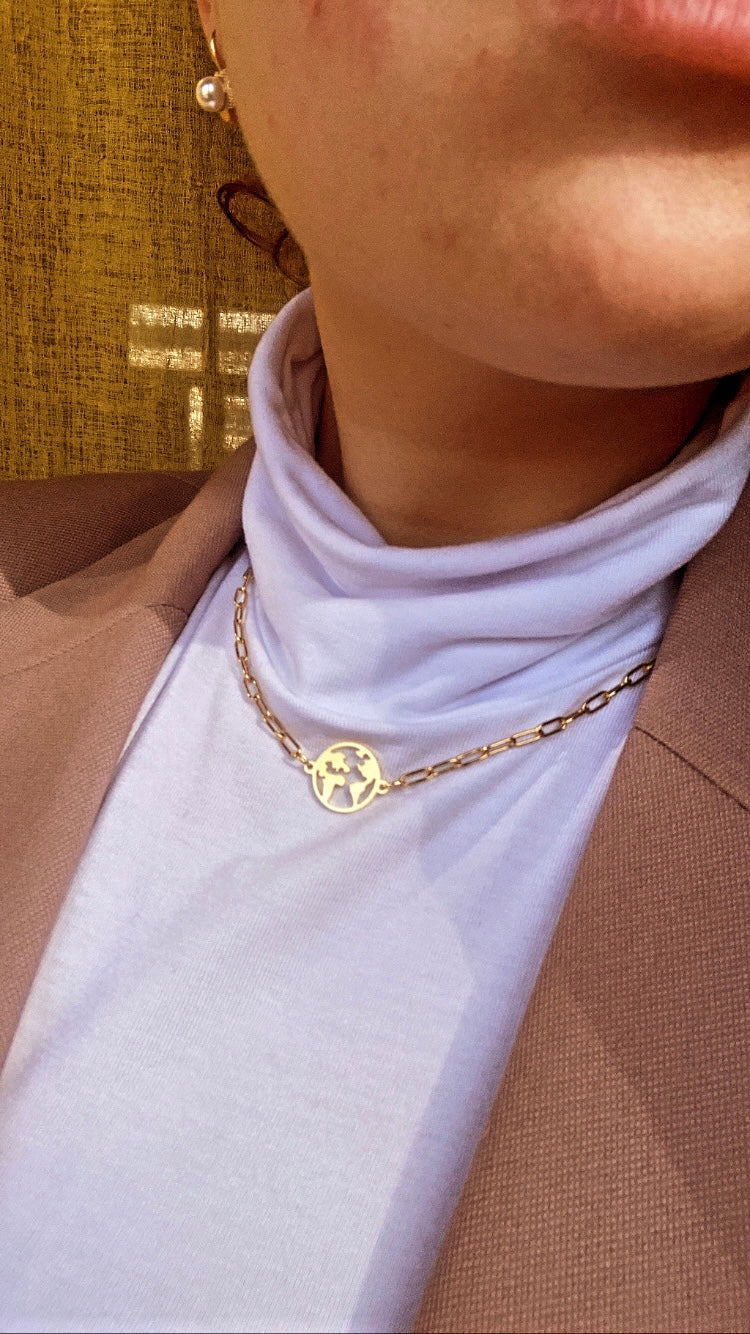 Conjunto World collar puesto