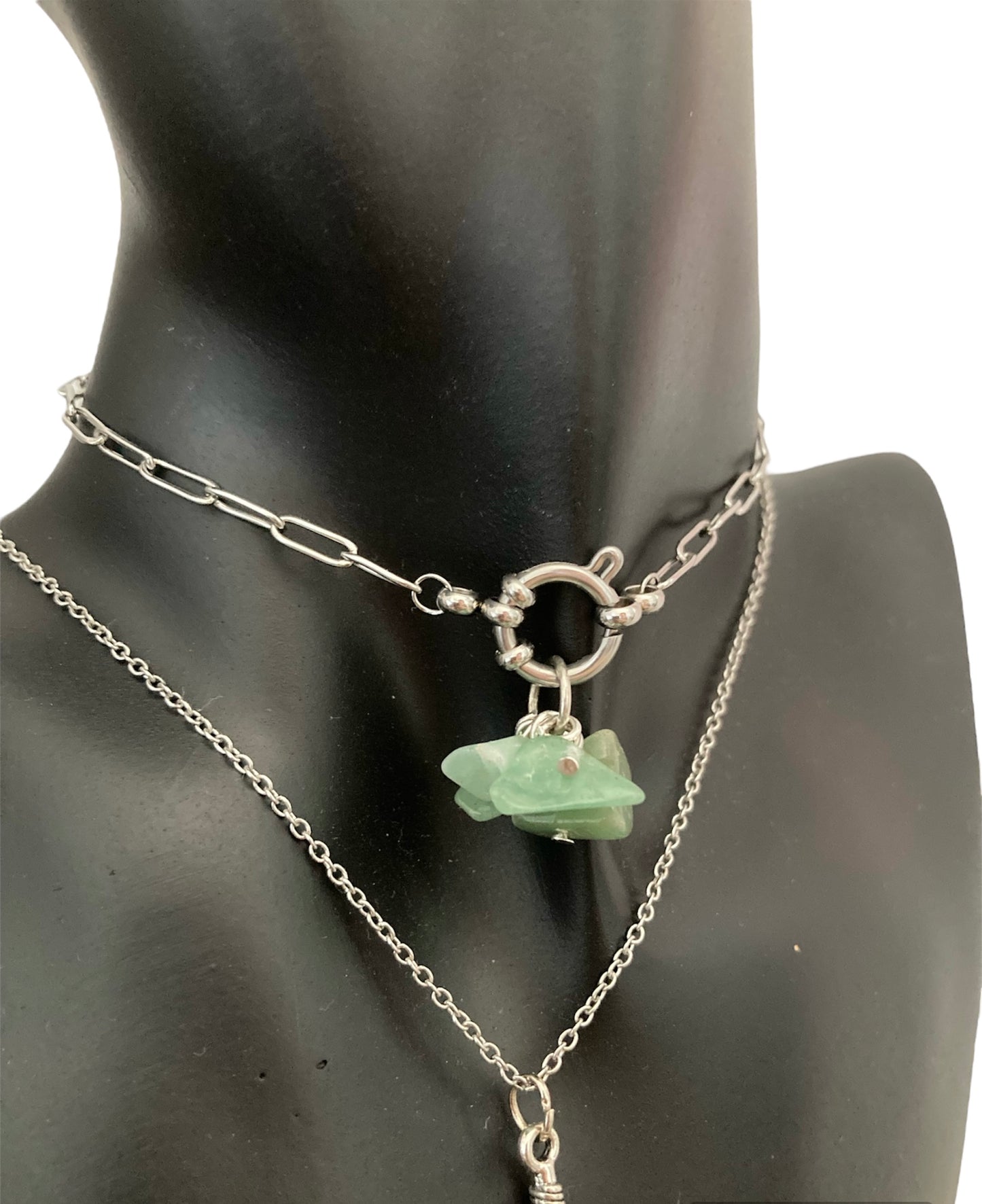 Conjunto jade y pluma collar artesanales Salem Bisutería