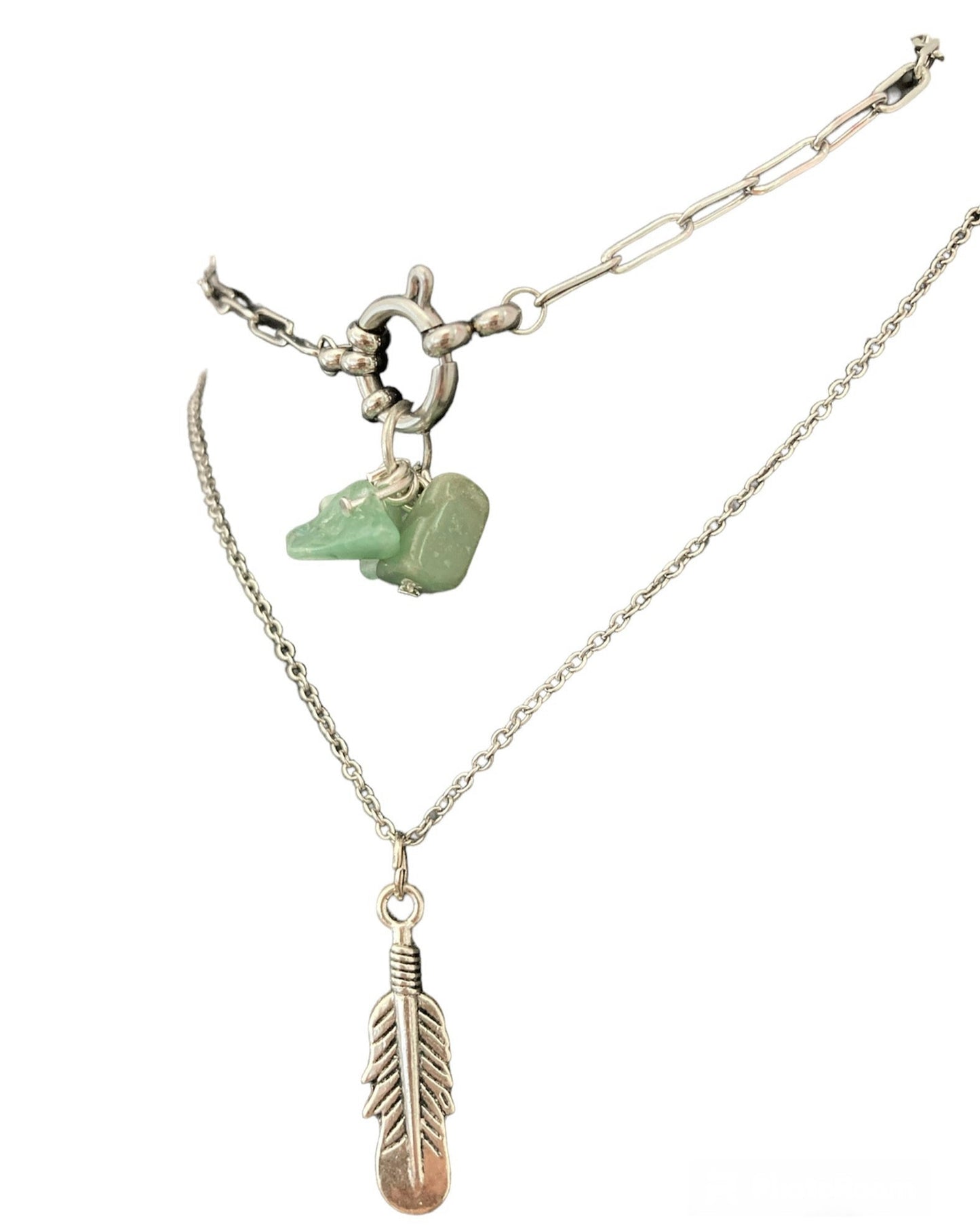 Conjunto jade y pluma collar artesanales Salem Bisutería