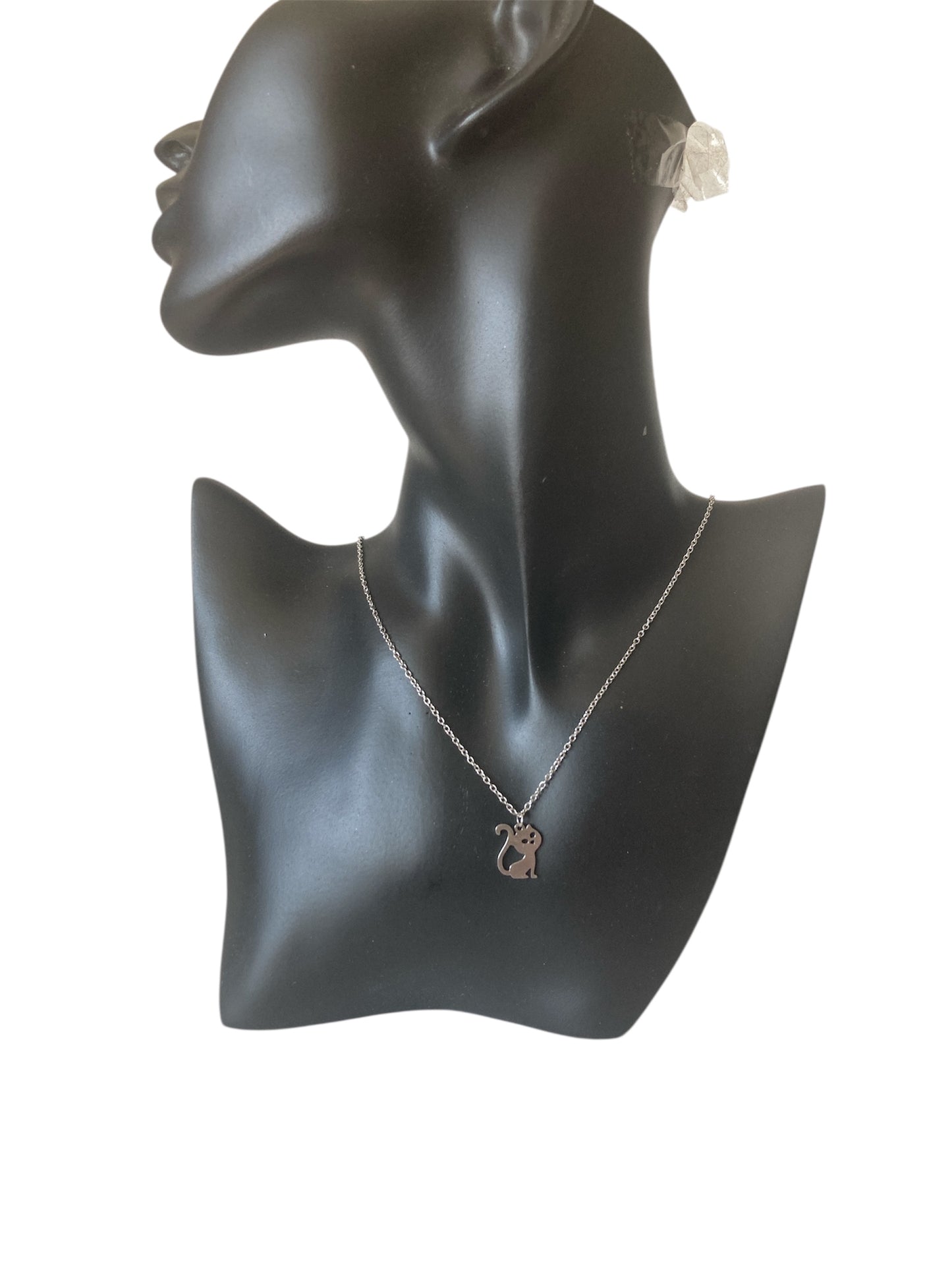 Collar Salem Sentado | Cadena Fina con Colgante de Gato – Salem Bisutería