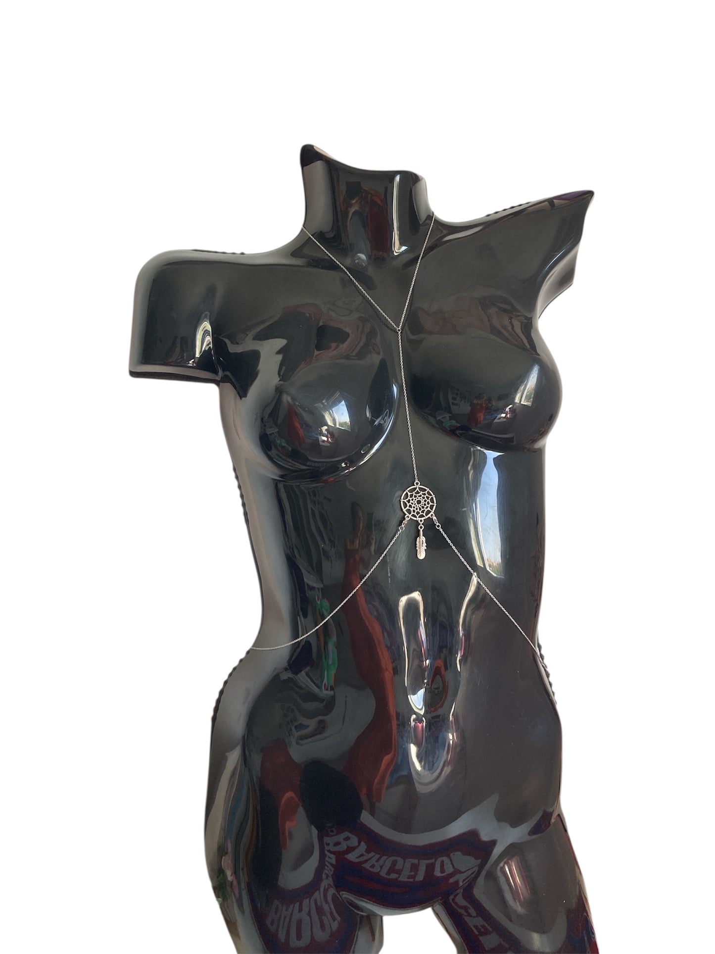 Joya Corporal Atrapasueños puesto en maniquí