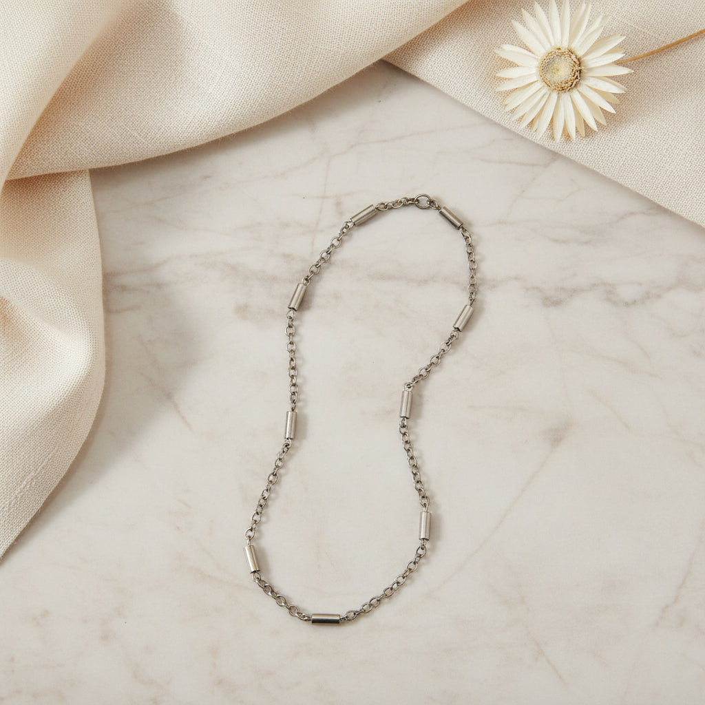 Pulsera cadena simple de acero inoxidable estilo minimalista Salem Bisutería