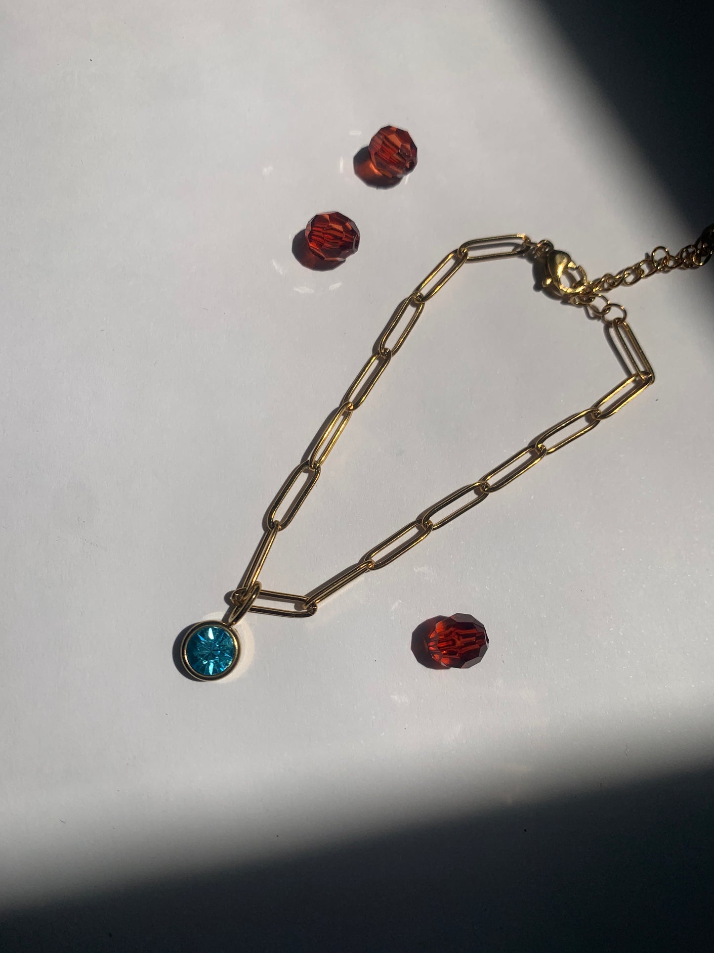 Pulsera con Colgantes Brillantes en Acero Inoxidable de oro azul