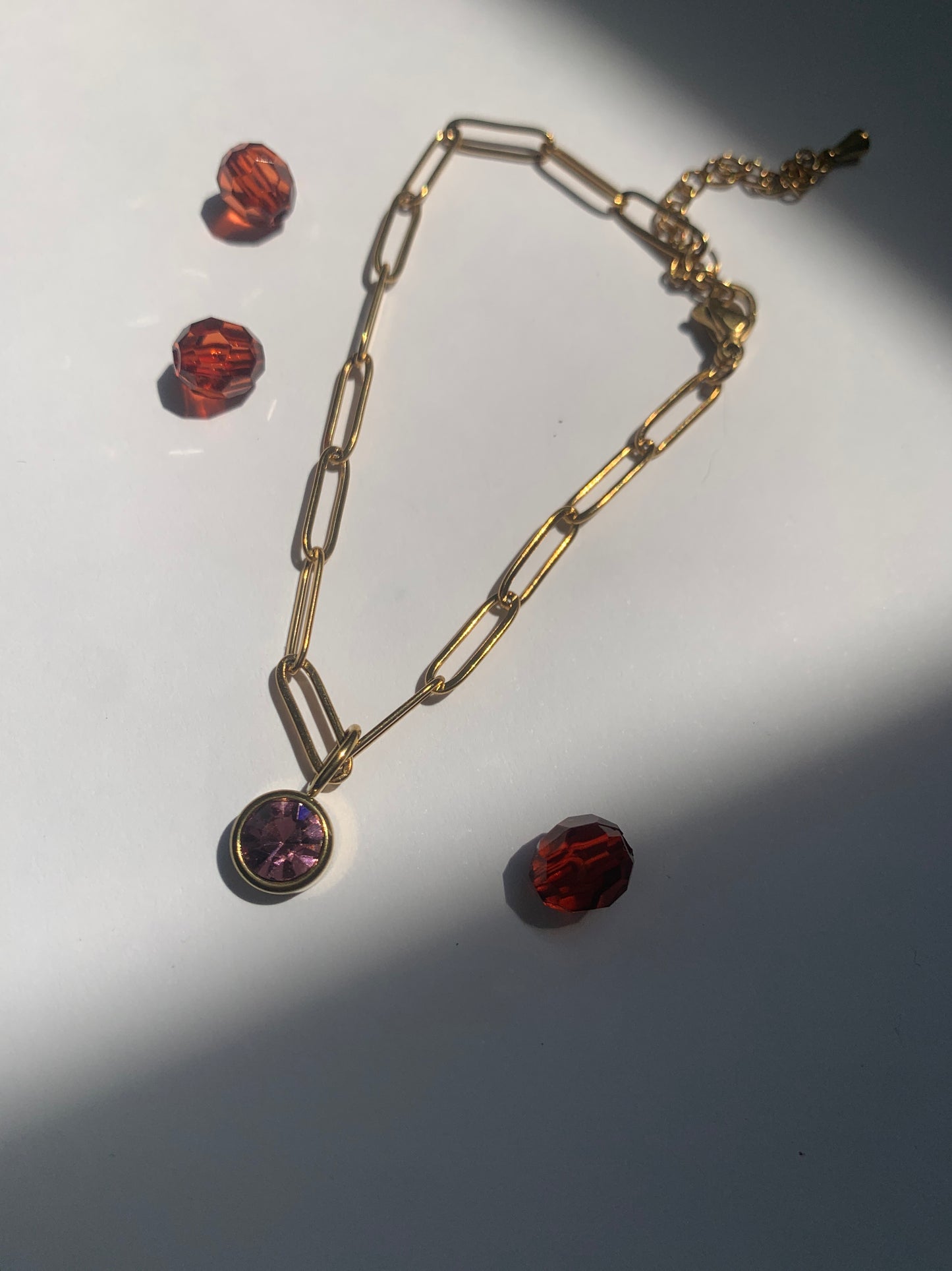 Pulsera con Colgantes Brillantes en Acero Inoxidable de oro rosa pastel