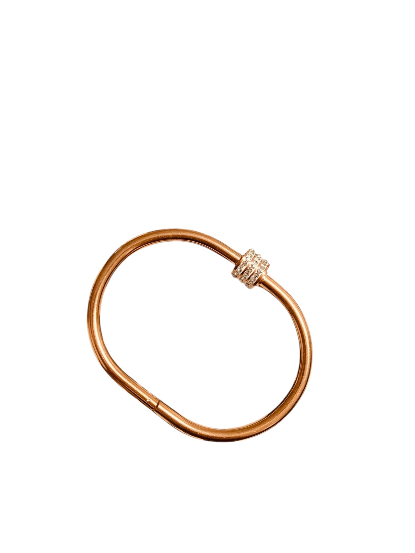 Pulsera ovalada de acero inoxidable oro rosa cerrado