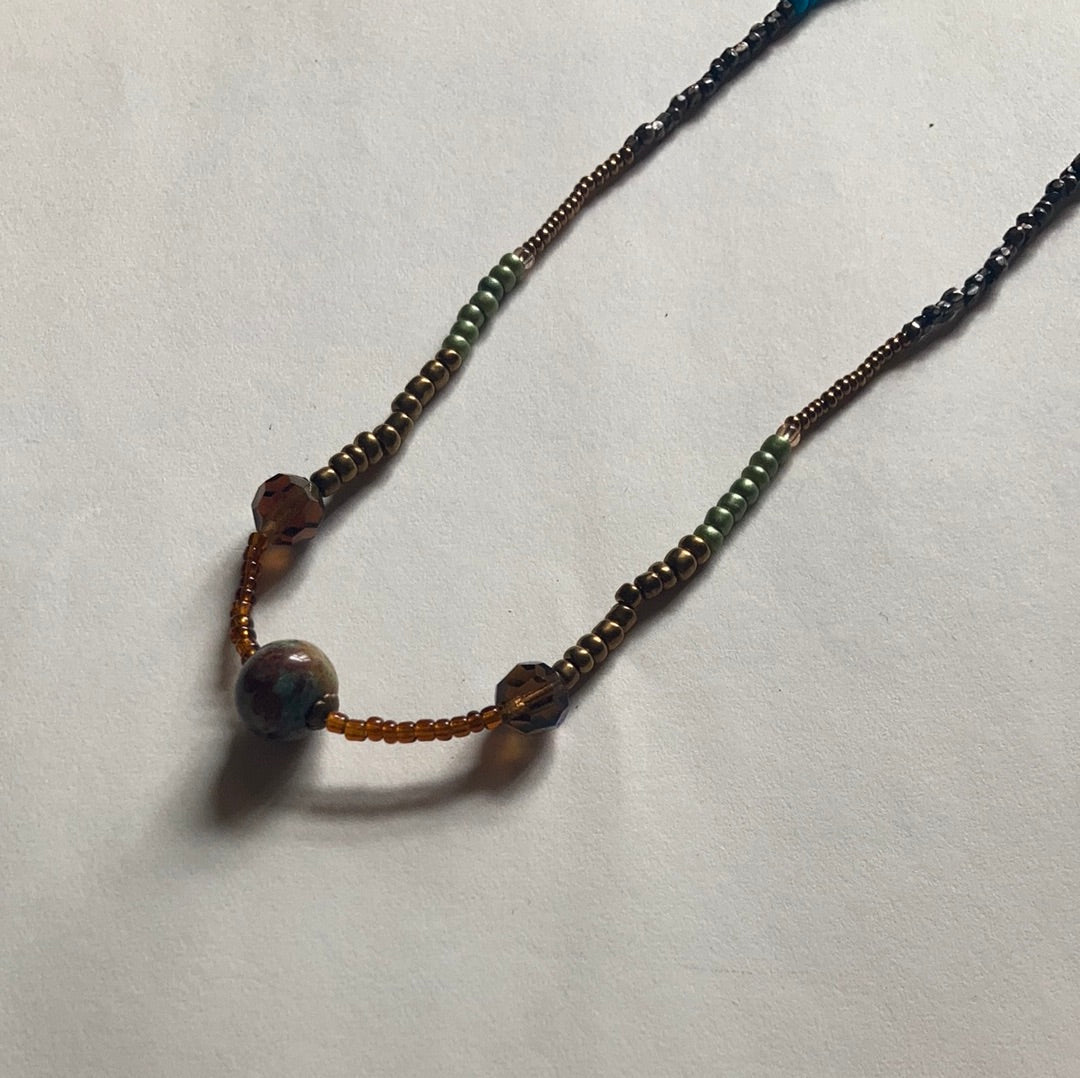 Collar Fort con cuentas turquesa y marrón de Salem Bisutería cerca
