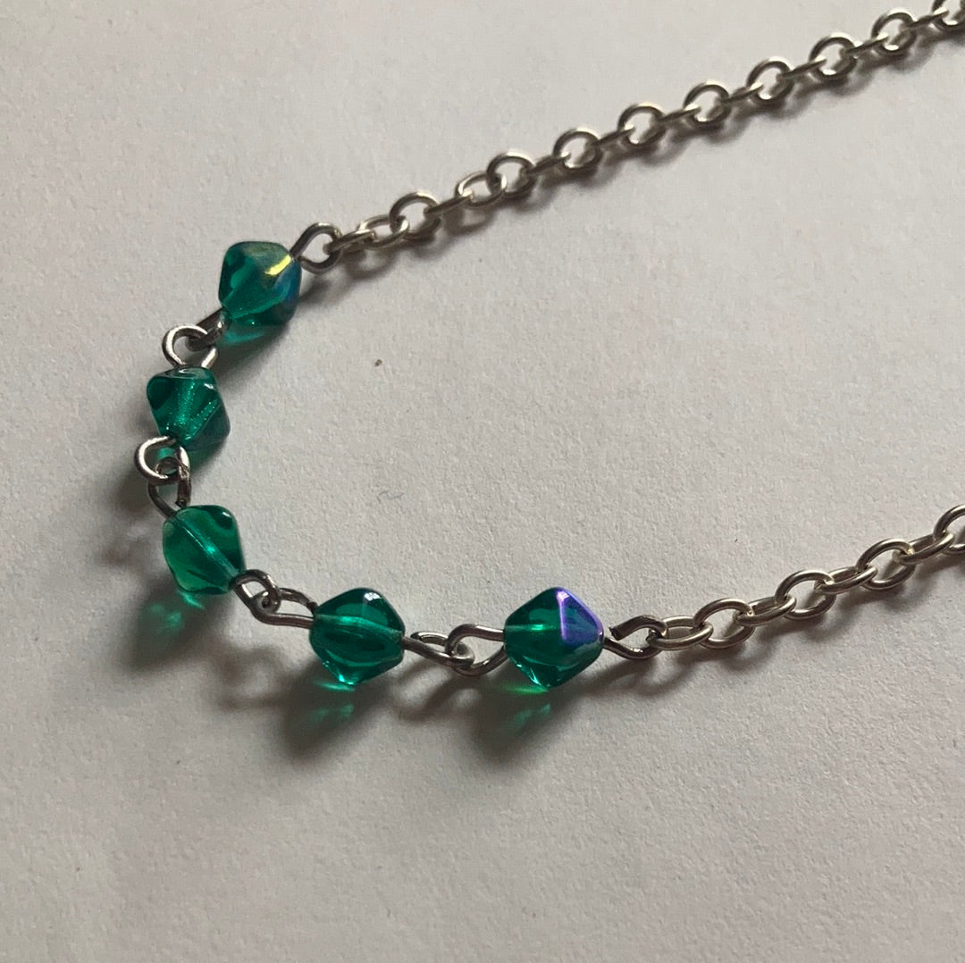 Collar con tupíes de cristal azul verdoso y cadena redonda de acero inoxidable CERCA