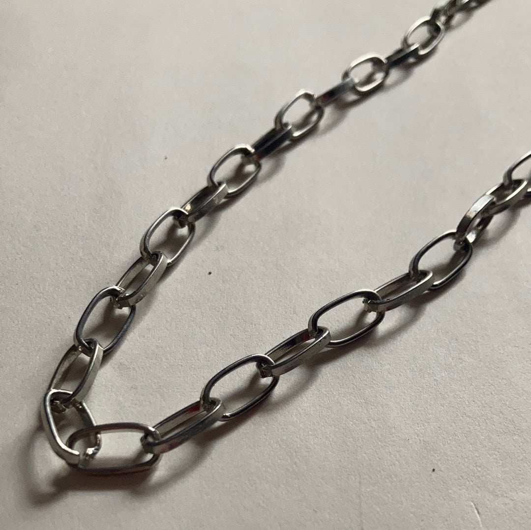 Collar de cadena de eslabones grandes en acero inoxidable sin colgantes – Salem Bisutería CERCA