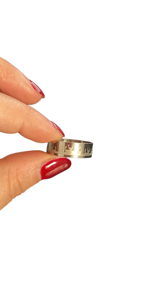 Anillo simple plateado de acero inoxidable estilo minimalista Salem Bisutería
