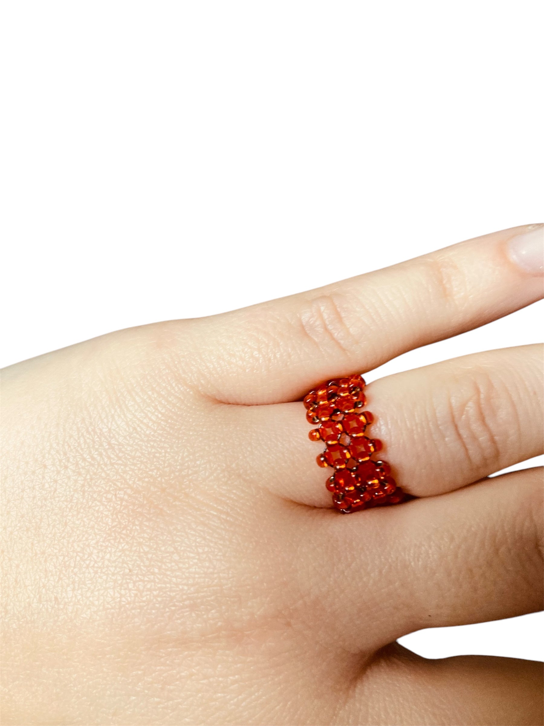 Anillo trenzado naranja de cuentas