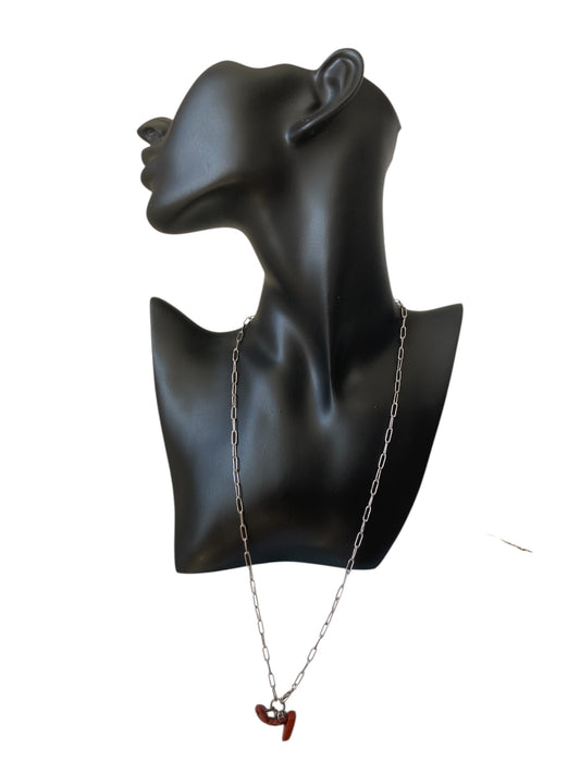 Collar de Jaspe con Cadena de Acero Inoxidable en maniquí