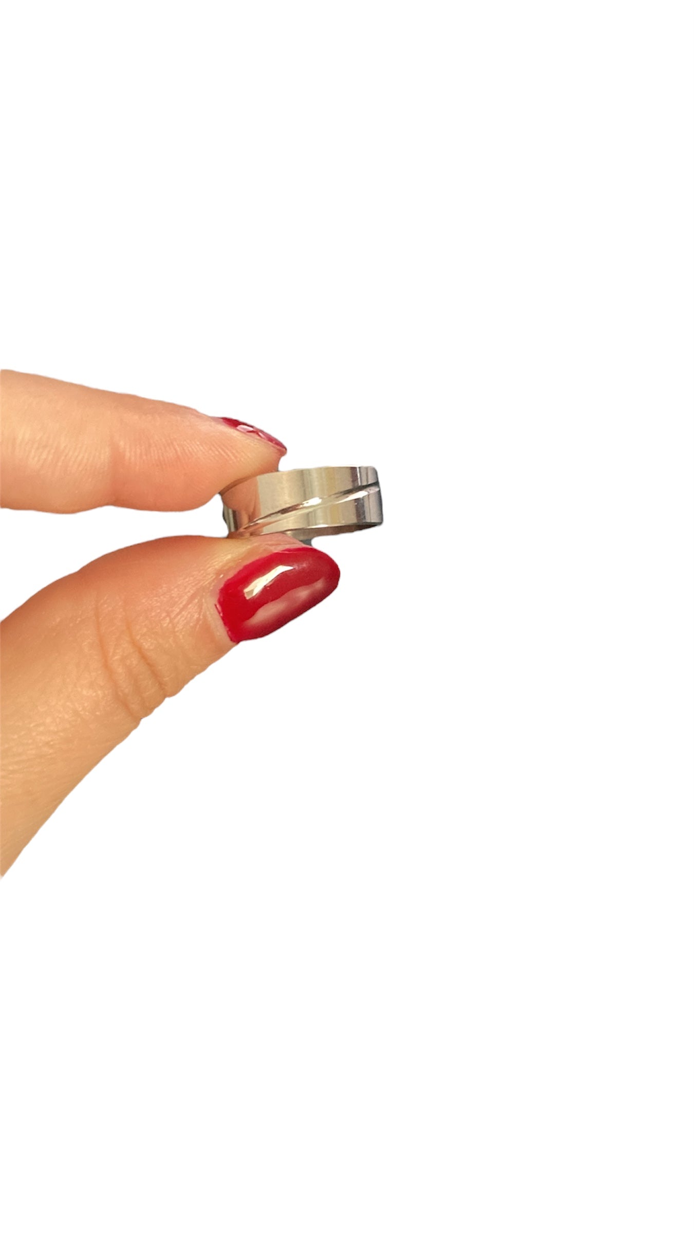 Anillo simple plateado de acero inoxidable estilo minimalista Salem Bisutería

