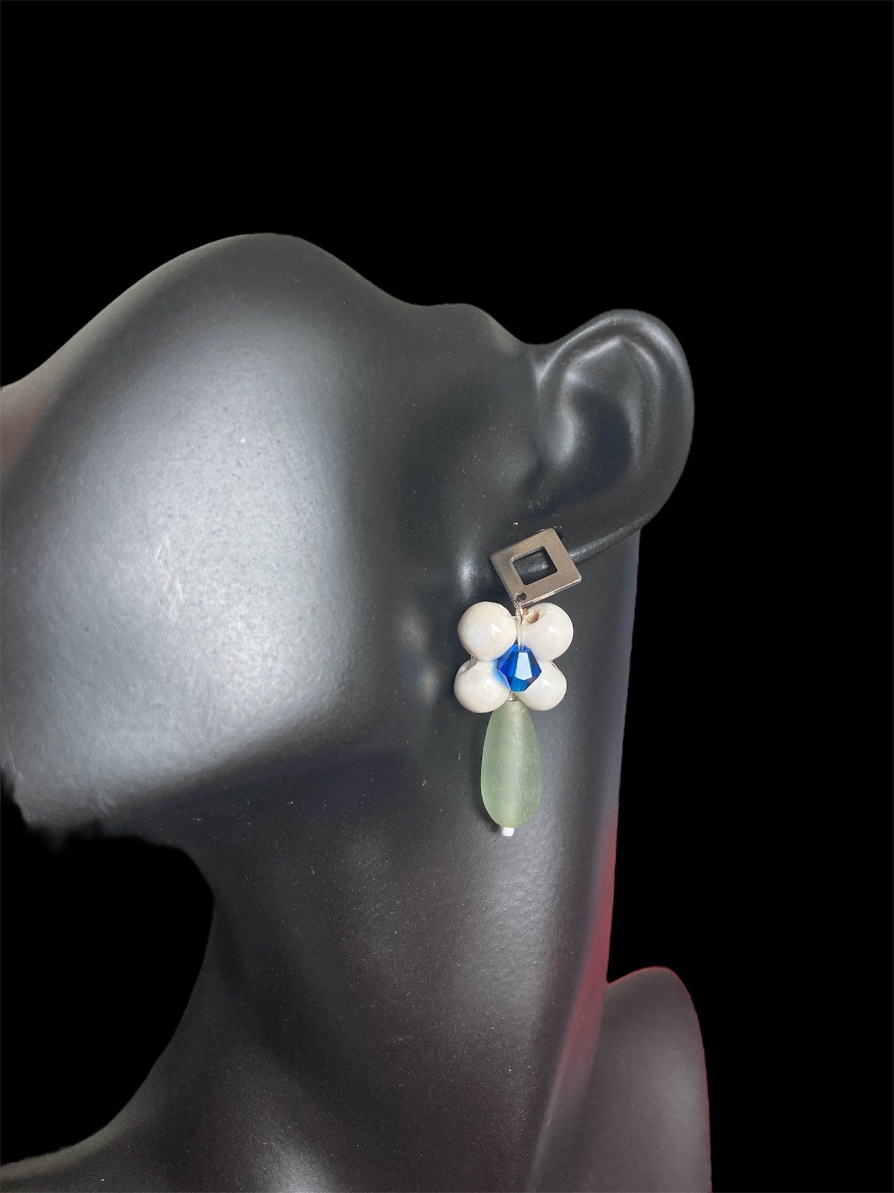 Pendientes Dama de Acero Inoxidable en maniquí