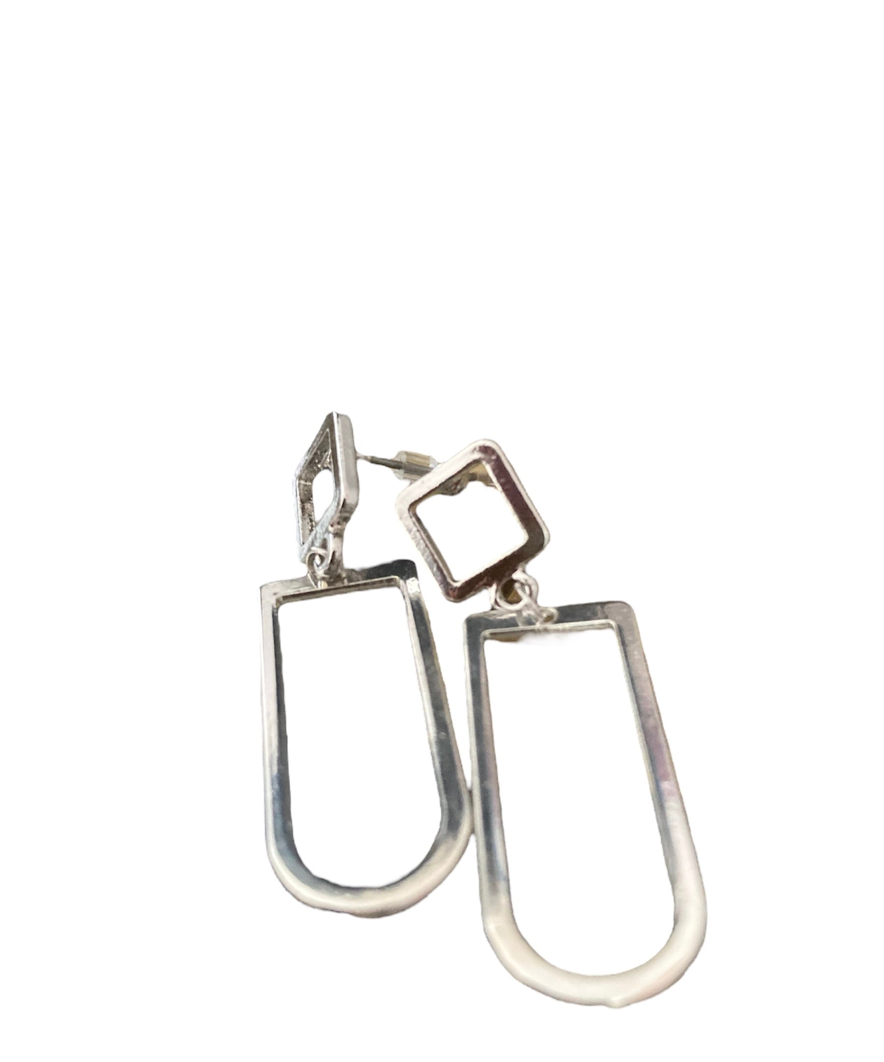 Pendientes minimalistas asimétricos de acero inoxidable
