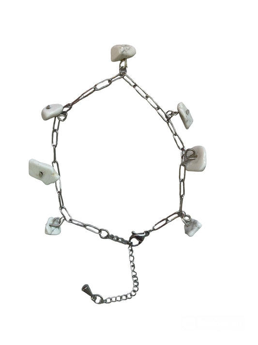 Tobillera de turquesa blanca natural ajustable estilo boho chic Salem Bisutería
