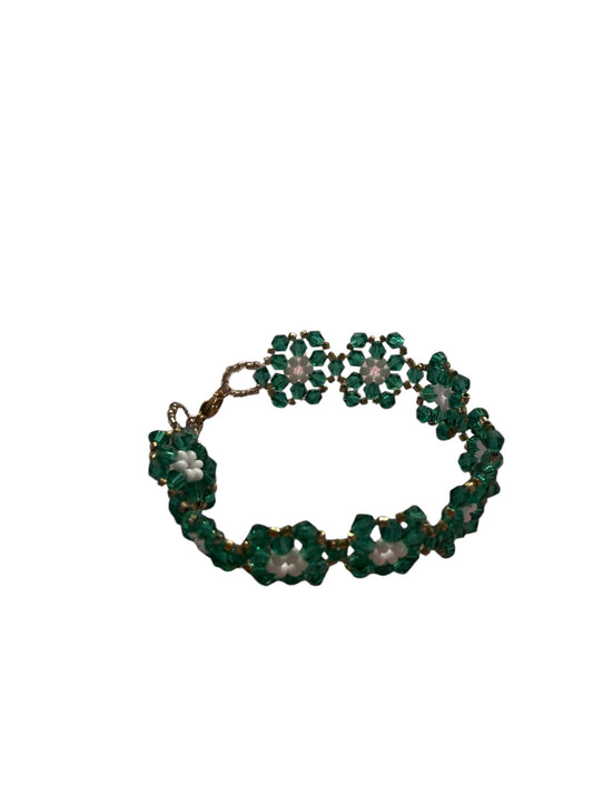Pulsera Copa de Nieve cuentas blancas estilo invernal artesanal