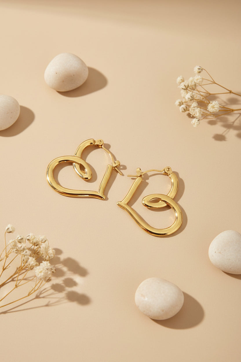 pendientes dorados de corazón